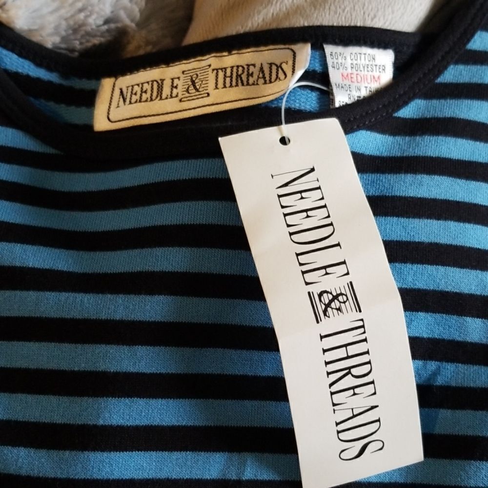 🖤5/$20🖤 Needle & Threads shirt - Picture 4 of 5